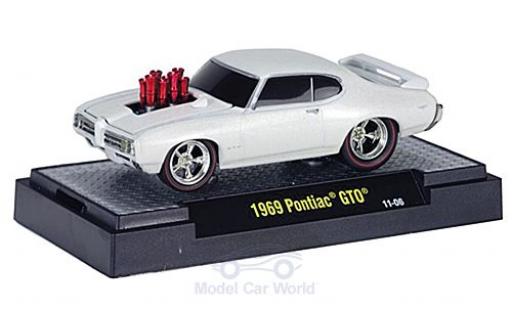 Diecast model cars Pontiac GTO 1/64 M2 Machines Tuning metallic white 1969 Motorhaube mit Funktion Pontiac GTO 1/64 M2 Machines Tuning metallic white 1969 Motorhaube mit Funktion diecast model cars