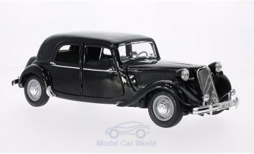 Diecast model cars Citroen Traction 1/18 Maisto 15 CV black 1952 Citroen Traction 1/18 Maisto 15 CV black 1952 diecast model cars