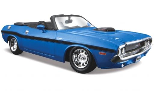 Diecast model cars Dodge Challenger 1/24 Maisto R/T Convertible metallic blue 1970 Dodge Challenger 1/24 Maisto R/T Convertible metallic blue 1970 diecast model cars