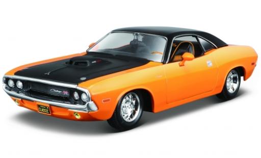 Diecast model cars Dodge Challenger 1/24 Maisto R/T orange/black 1970 Dodge Challenger 1/24 Maisto R/T orange/black 1970 diecast model cars