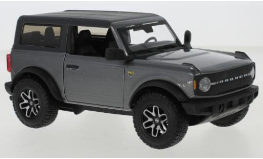Diecast model cars Ford Bronco 1/24 Maisto Badlands metallic grey/matt-black 2021 Ford Bronco 1/24 Maisto Badlands metallic grey/matt-black 2021 diecast model cars