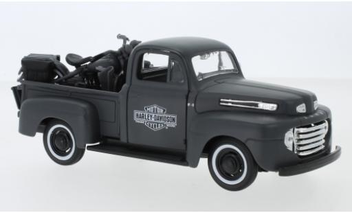 Diecast model cars Ford F-1 1/24 Maisto Pick Up Tuning matt-grey/Dekor Harley-Davidson 1948 Maßstab ca. 1:25 mit 1942 Harley Davidson WLA Flathead Ford F-1 1/24 Maisto Pick Up Tuning matt-grey/Dekor Harley-Davidson 1948 Maßstab ca. 1:25 mit 1942 Harley Davidson WLA Flathead diecast model cars