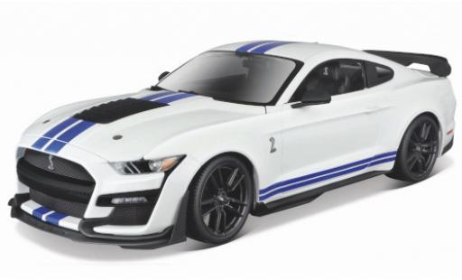 Diecast model cars Ford Mustang 1/18 Maisto Shelby GT500 white/blue 2020 Ford Mustang 1/18 Maisto Shelby GT500 white/blue 2020 diecast model cars