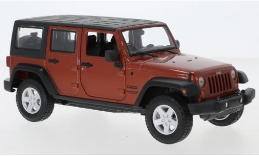 Jeep Wrangler 1/24 Maisto Limited metallic orange 2015 diecast model cars