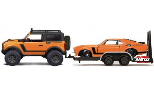 Diecast model cars Ford Bronco 1/24 Maisto Badlands Offroad orange/black Perfomance 2021 Ford Bronco 1/24 Maisto Badlands Offroad orange/black Perfomance 2021 diecast model cars