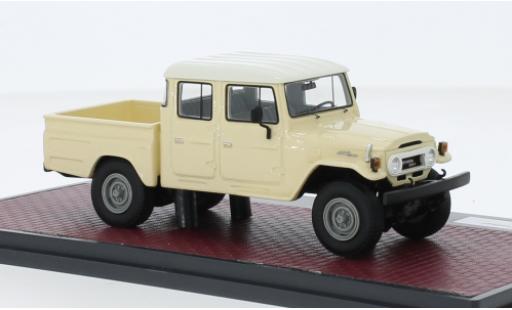 Diecast model cars Toyota Land Cruiser 1/43 Matrix HJ45 Crew Cab beige/white Toyota Land Cruiser 1/43 Matrix HJ45 Crew Cab beige/white diecast model cars