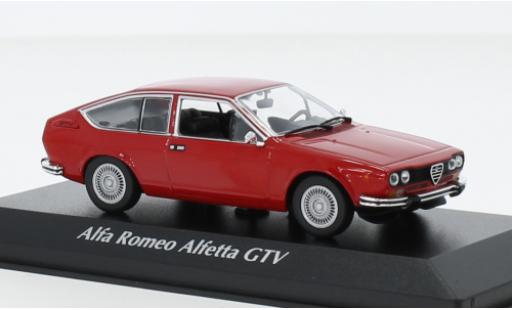 Diecast model cars Alfa Romeo Alfetta 1/43 Maxichamps GTV red 1976 Alfa Romeo Alfetta 1/43 Maxichamps GTV red 1976 diecast model cars