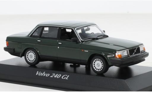 Diecast model cars Volvo 240 1/43 Maxichamps GL green 1986 Volvo 240 1/43 Maxichamps GL green 1986 diecast model cars