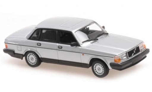 Diecast model cars Volvo 240 1/43 Maxichamps GL grey 1986 Volvo 240 1/43 Maxichamps GL grey 1986 diecast model cars