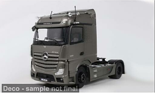 Diecast model cars Mercedes Actros L silber 2021 1/24 Solido