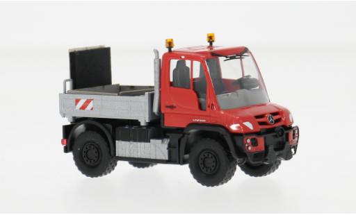 Diecast model cars Mercedes Unimog U 430 2013 Schwertransportbegleitung 1/87 Busch