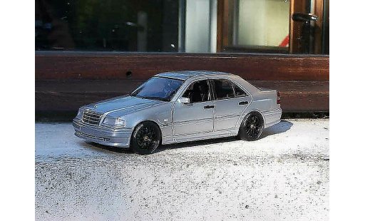 Mercedes Classe C AMG 1/18 Ut Models 36 grey jantes bbs diecast model cars