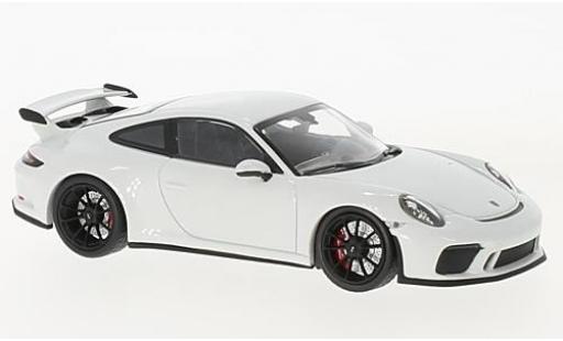 Diecast model cars Porsche 991 GT3 1/43 Minichamps 911 () GT3 white 2017 Porsche 991 GT3 1/43 Minichamps 911 () GT3 white 2017 diecast model cars