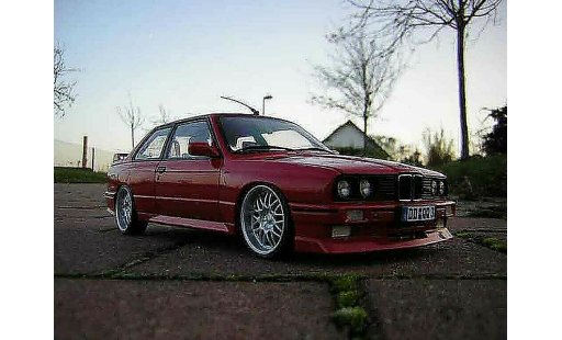 Bmw M3 coupe 1/18 Autoart E30 red jantes bords larges diecast model cars