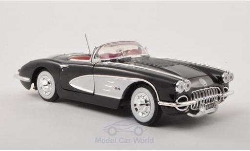 Diecast model cars Chevrolet Corvette 1/18 Motormax C1 black/grey 1958 Chevrolet Corvette 1/18 Motormax C1 black/grey 1958 diecast model cars
