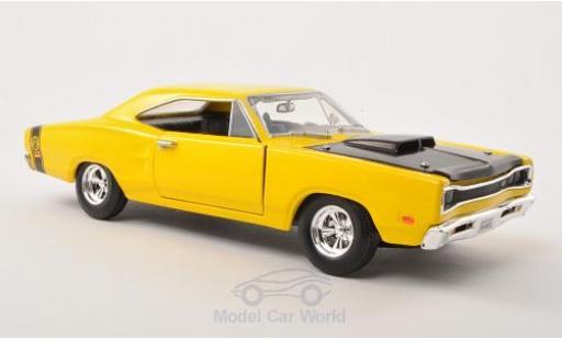 Diecast model cars Dodge Coronet 1/24 Motormax Super Bee yellow/black 1969 ohne Vitrine Dodge Coronet 1/24 Motormax Super Bee yellow/black 1969 ohne Vitrine diecast model cars