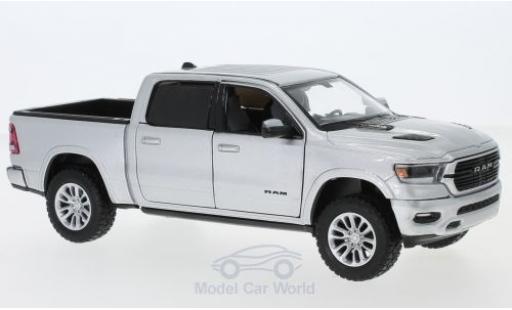 Diecast model cars Dodge RAM 1/24 Motormax 1500 Crew Cab Laramie grey 2019 Dodge RAM 1/24 Motormax 1500 Crew Cab Laramie grey 2019 diecast model cars