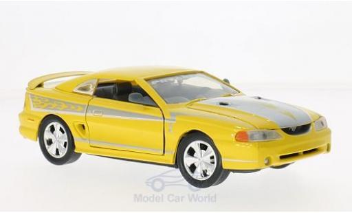 Diecast model cars Ford Mustang 1/24 Motormax SVT Cobra yellow/grey 1998 Ford Mustang 1/24 Motormax SVT Cobra yellow/grey 1998 diecast model cars