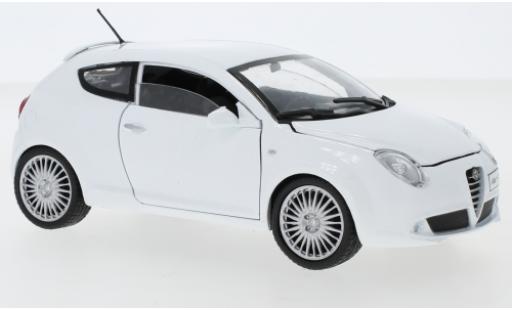 Alfa Romeo Mito 1/24 Motormax MiTo white diecast model cars