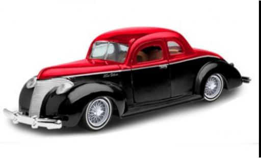 Diecast model cars Ford Custom 1/24 Motormax black/red 1940 Ford Custom 1/24 Motormax black/red 1940 diecast model cars