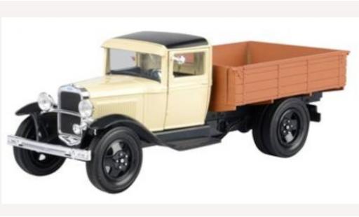 Ford Model A 1/24 Motormax A beige diecast model cars