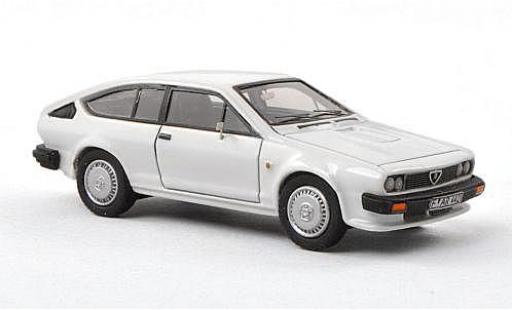 Diecast model cars Alfa Romeo GT 1/87 Neo V 6 white 1983 Alfa Romeo GT 1/87 Neo V 6 white 1983 diecast model cars