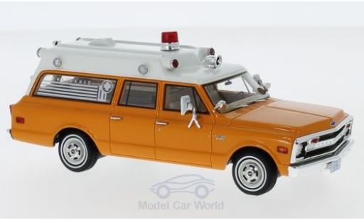Diecast model cars Chevrolet Suburban 1/43 Neo Ambulance orange/white 1970 Chevrolet Suburban 1/43 Neo Ambulance orange/white 1970 diecast model cars
