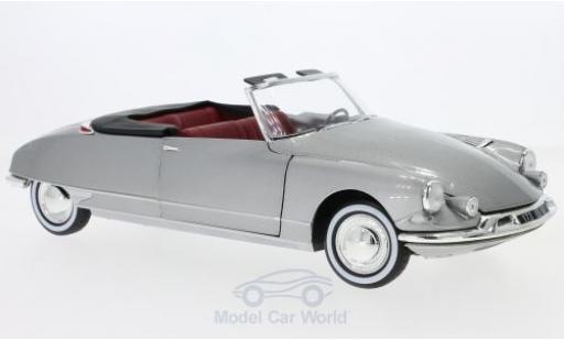 Diecast model cars Citroen DS Cabriolet 1/18 Norev 19 Cabriolet metallic grey 1961 SoftTop liegt bei Citroen DS Cabriolet 1/18 Norev 19 Cabriolet metallic grey 1961 SoftTop liegt bei diecast model cars