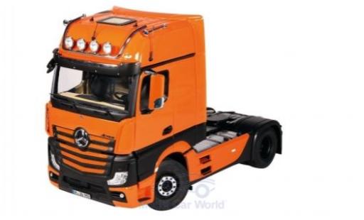 Mercedes Actros 1/18 NZG GigaSpace 4X2 orange/black diecast model cars