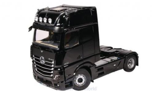 Mercedes Actros 1/18 NZG GigaSpace 4X2 black 2018 diecast model cars