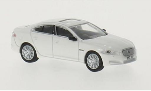 Diecast model cars Jaguar XF 1/76 Oxford white RHD Jaguar XF 1/76 Oxford white RHD diecast model cars