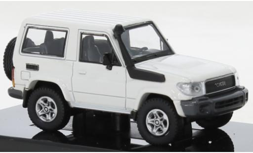 Diecast model cars Toyota Land Cruiser 1/64 Para64 71 SWB white 2014 Toyota Land Cruiser 1/64 Para64 71 SWB white 2014 diecast model cars
