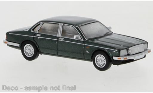 Diecast model cars Jaguar XJ 1/87 PCX87 40 metallic green 1986 Jaguar XJ 1/87 PCX87 40 metallic green 1986 diecast model cars