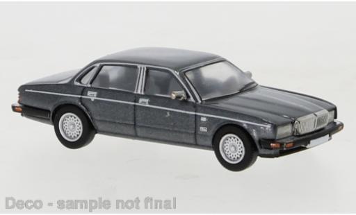 Diecast model cars Jaguar XJ 1/87 PCX87 40 metallic grey 1986 Jaguar XJ 1/87 PCX87 40 metallic grey 1986 diecast model cars