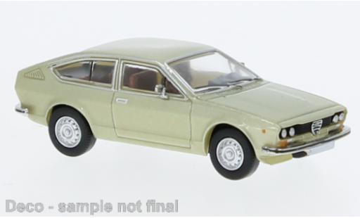 Diecast model cars Alfa Romeo Alfetta 1/87 PCX87 GT metallise la chaux 1974 Alfa Romeo Alfetta 1/87 PCX87 GT metallise la chaux 1974 diecast model cars