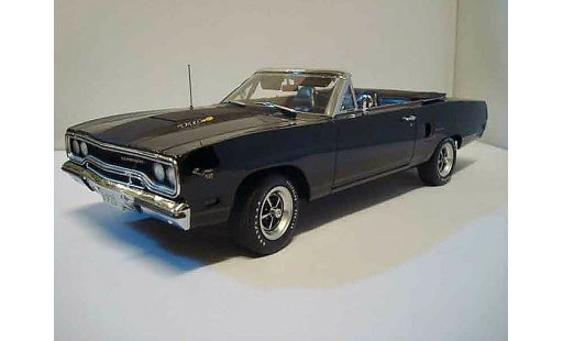 Plymouth GTX Road Runner 1/18 GMP roadrunner 440+6 black 1970 limited edition of 1250 diecast model cars