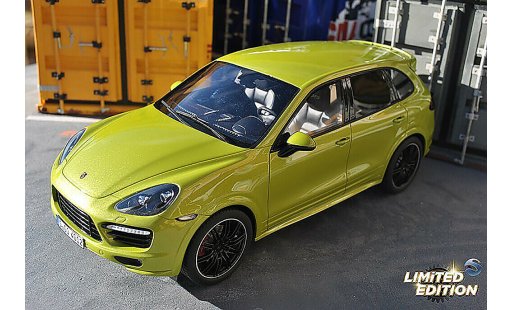 Porsche Cayenne GTS 1/18 GT Spirit green diecast model cars