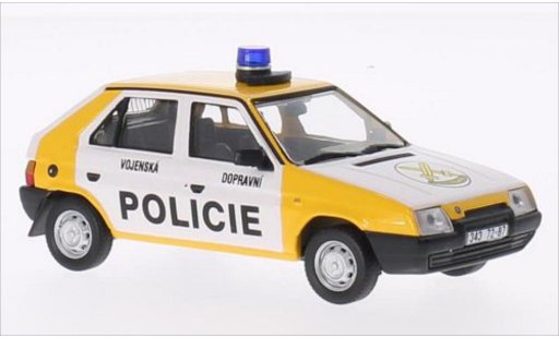 Skoda Favorit Livree Officielle 1/43 Abrex Vojenska Dopravni Policie 1992 white/yellow 1987 diecast model cars