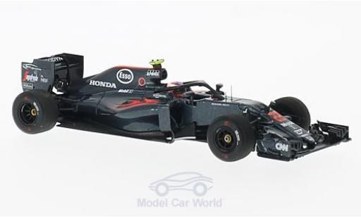 Diecast model cars McLaren MP4-12C 1/43 Spark MP4-31 No.22 Halo Test GP Italien 2016 J.Button McLaren MP4-12C 1/43 Spark MP4-31 No.22 Halo Test GP Italien 2016 J.Button diecast model cars
