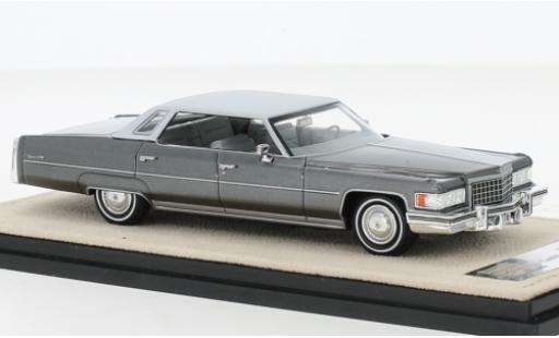 Diecast model cars Cadillac Deville 1/43 Stamp Models DeVille Sedan metallise grey 1976 Cadillac Deville 1/43 Stamp Models DeVille Sedan metallise grey 1976 diecast model cars