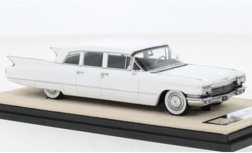 Diecast model cars Cadillac Fleetwood 1/43 Stamp Models 75 Limousine white 1960 Cadillac Fleetwood 1/43 Stamp Models 75 Limousine white 1960 diecast model cars