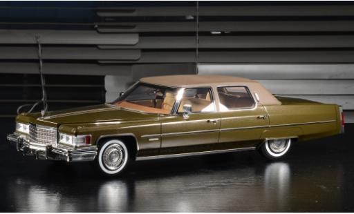 Diecast model cars Cadillac Fleetwood 1/18 Stamp Models Brougham metallise beige/matt-brown 1976 Cadillac Fleetwood 1/18 Stamp Models Brougham metallise beige/matt-brown 1976 diecast model cars