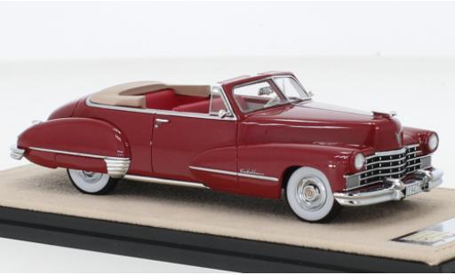 Diecast model cars Cadillac Series 62 1/43 Stamp Models Convertible metallise red foncé 1947 Cadillac Series 62 1/43 Stamp Models Convertible metallise red foncé 1947 diecast model cars