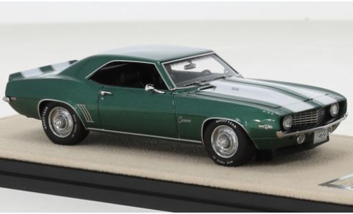 Diecast model cars Chevrolet Camaro 1/43 Stamp Models Z28 metallise green/white 1969 Chevrolet Camaro 1/43 Stamp Models Z28 metallise green/white 1969 diecast model cars