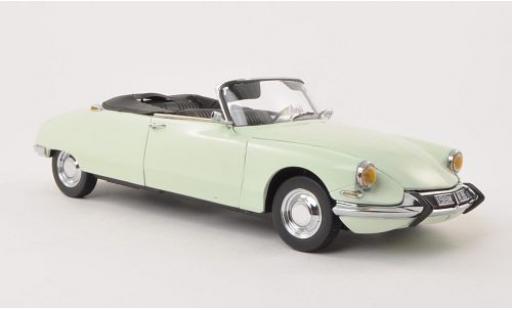 Diecast model cars Citroen DS 1/18 Sun Star 19 Cabriolet green 1961 Softtop couché avec avec Simulation le Hydropneumatik Citroen DS 1/18 Sun Star 19 Cabriolet green 1961 Softtop couché avec avec Simulation le Hydropneumatik diecast model cars