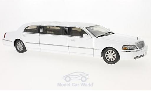 Lincoln Town Car 1/18 Sun Star Limousine white 2003 diecast model cars