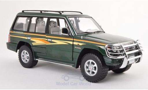 Mitsubishi Pajero 1/18 Sun Star green/Dekor 1998 mit Rammschutz diecast model cars