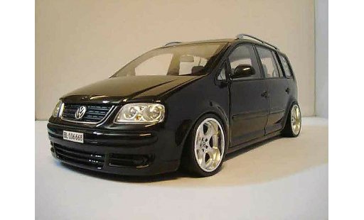 Volkswagen Touran Base 1/18 Shanghai Volkswagen black jantes porsche diecast model cars