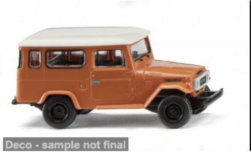 Toyota Land Cruiser 1/87 Wiking braun/beige 1960 1:87 diecast model cars