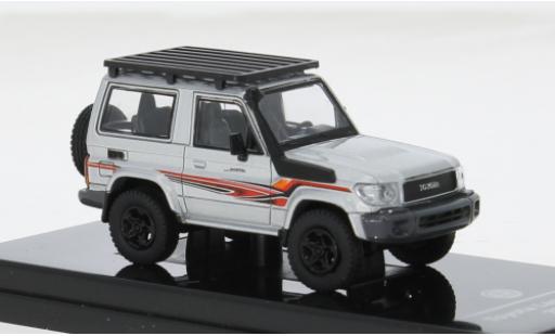 Diecast model cars Toyota Land Cruiser 1/64 Para64 L silber 1:64 Toyota Land Cruiser 1/64 Para64 L silber 1:64 diecast model cars